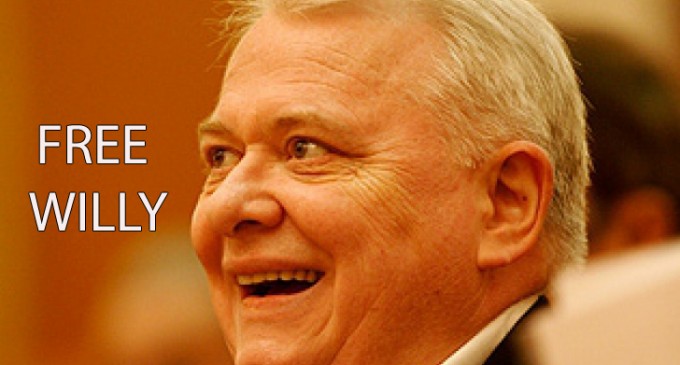 Deputatul Viorel Hrebenciuc scapa de inchisoare!