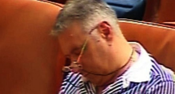 Câţi membri va avea viitorul Parlament? REVISTA PRESEI