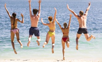 Portretul robot al tânărului turist român în anul 2015