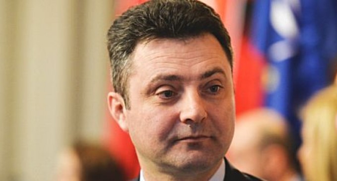 Tiberiu Niţu îi anchetează pe judecătorii CCR pentru invalidarea referendumului din 2012 REVISTA PRESEI