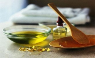 Uleiul de Ricin Ajută la Creşterea Părului