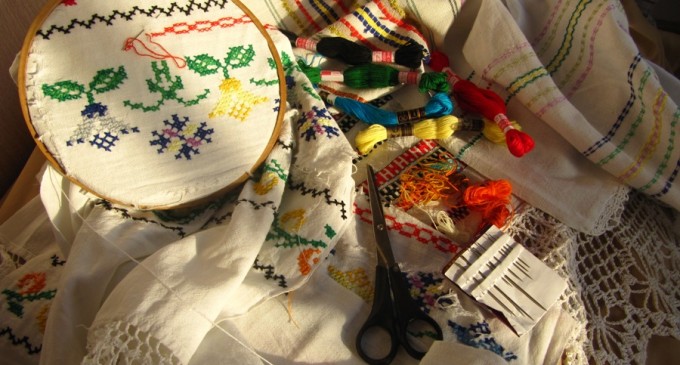 Despre arta broderiei sau pictura cu acul