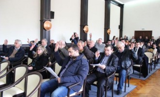 Făgădău îşi dă întâlnire cu găşcuţa pentru a legaliza MAREA împărţeală (Partea I)