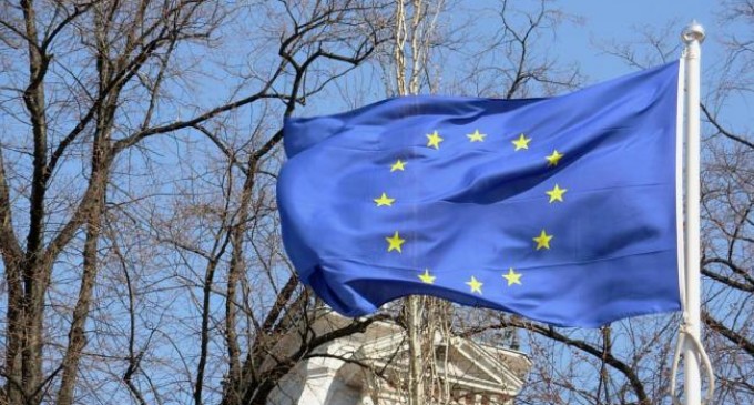Comisia Europeana: „România a continuat să realizeze reforme și că această tendință pozitivă a continuat în 2015″