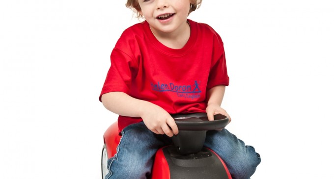 Copiii expusi la mai multe limbi straine ii inteleg mai bine pe cei din jur