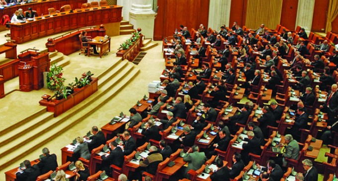 Moţiunea simplă iniţiată de PSD împotriva ministrului Justiţiei Raluca Prună – „Şi minciuna poate să ucidă” a fost adoptată de Camera Deputaţilor