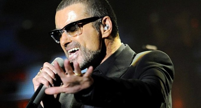 Superstarul pop George Michael a trecut la cele veșnice la numai 53 de ani