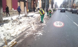 Motănelu’-i QUITRĂ pe banii noștri? Rezultă atunci o nouă buleală de zile mari…