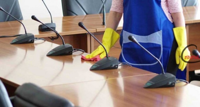 Cum scapi de problema curateniei in birouri