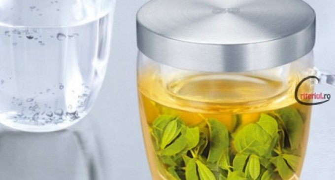 Avantajele si dezavantajele inlocuirii apei cu ceaiul