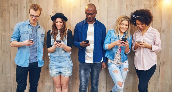 Vrei sa iti schimbi telefonul mobil? 5 aspecte ESENTIALE de care trebuie sa tii cont!