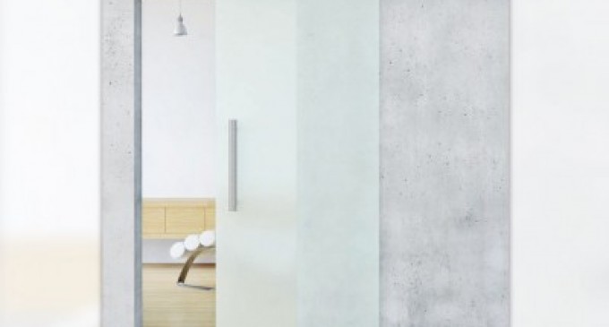 Usile glisante, ideale pentru a da o nota de modernism si spatiu mai amplu camerelor mici