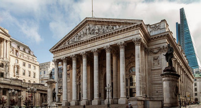 ACTUAL!Bank of England va crește rata dobânzii pentru prima dată în 10 ani