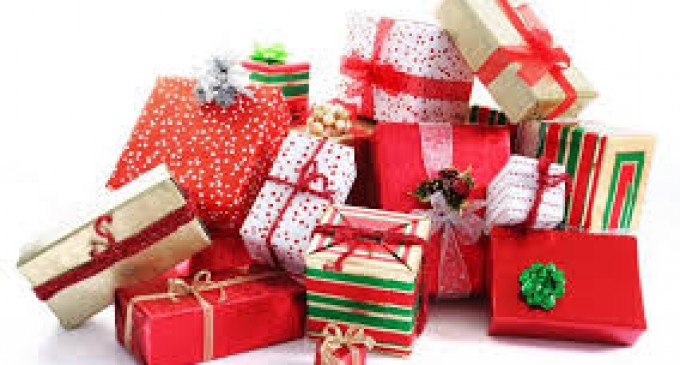 Nu stii ce cadouri sa oferi de Craciun? Iata ce te sfatuieste Charmy!