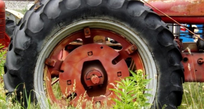 Cum să cumperi cele mai potrivite anvelope agricole