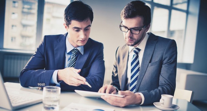 STUDIU: Pentru 3 din 5 angajati SIGURANTA la locul de munca primeaza