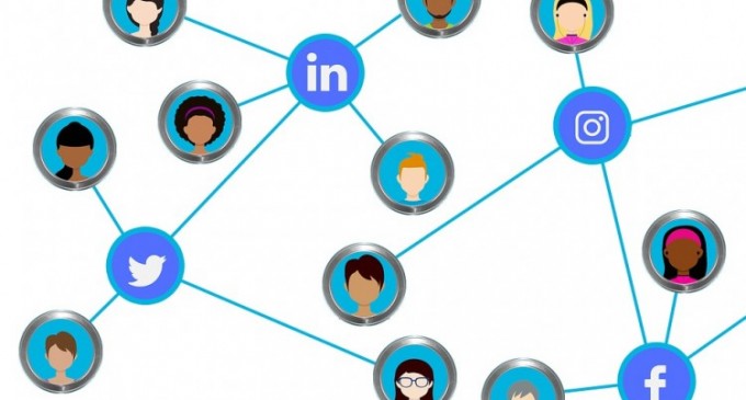 Ce alegem: LinkedIn sau Instagram?