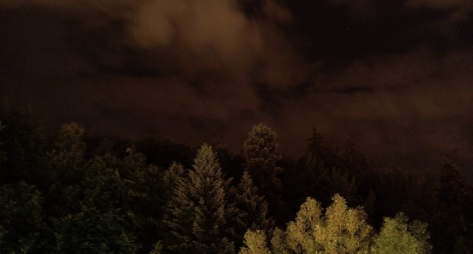 Soul X5 Pro, cameră duală cu software AI pentru fotografii performante pe timp de noapte