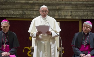 Precizările Arhiepiscopiei romano-catolice, după anunţul de ieri al premierului privind vizita Papei Francisc în România: Înştiinţarea oficială se face simultan de Sfântul Scaun şi Preşedinţie
