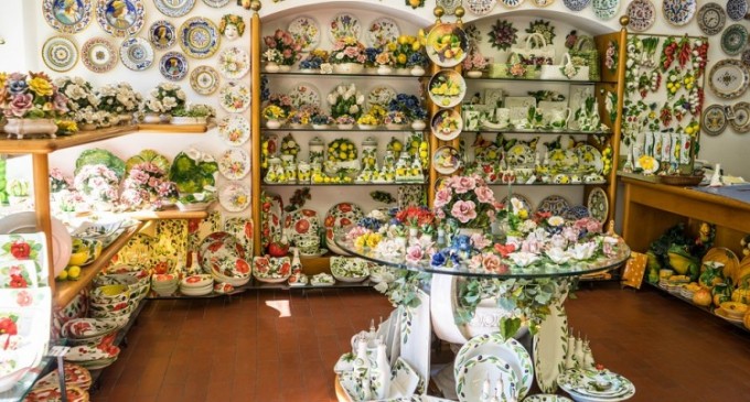 Pregateste spatiul noii tale afaceri cu vitrine din sticla de calitate de la firme de top