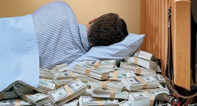 Ne-a spus povești nemuritoare… și ne-a trădat… astăzi, ne doare!