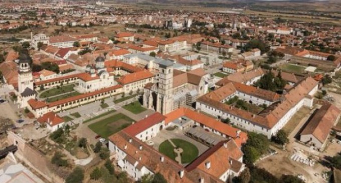 Cetatea restaurată cu bani europeni, unde vizitatorii nu găsesc locuri în care să mănânce, să se distreze şi să se cazeze | Criteriul National