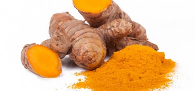 Cura de turmeric cu miere: de ce e buna pentru sanatatea ta?