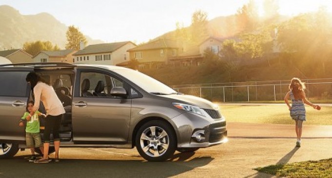 Cateva motive pentru care merita sa apelati la serviciul de inchirieri masini   