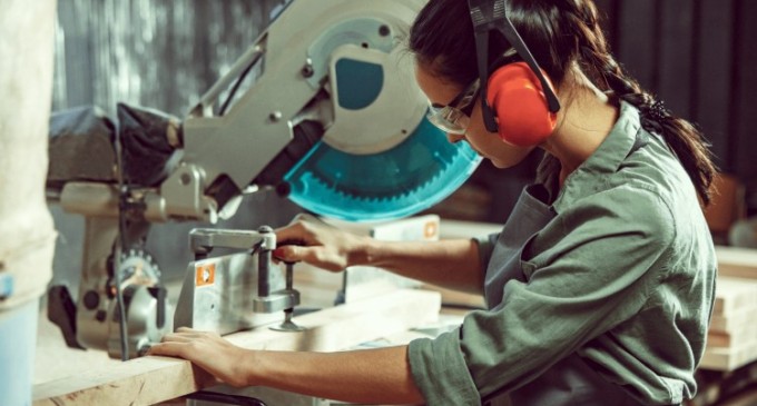 De ce este nevoie de echipamente de protecția muncii de calitate?