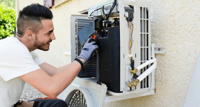 La reparații aer condiționat nu folosiți improvizații!