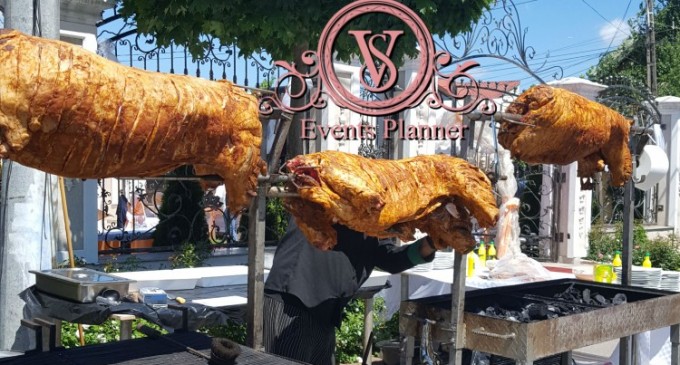 De ce să alegeți servicii de catering pentru un eveniment organizat la cort?