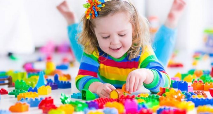 Cum aranjam jocurile celor mici