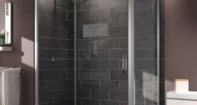 Cabine dus – Materiale pentru fabricarea usilor