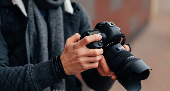 Cum alegi un fotograf potrivit pentru evenimentul tau?