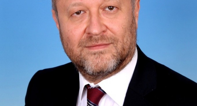 Guvernul a aplicat o teorie economică greșită (Wage-Led-Growth). Cezar Boțel a evaluat strategia: Literatura oferă argumente teoretice și empirice suficient de convingătoare pentru abandonarea acestei teorii – Finante & Banci