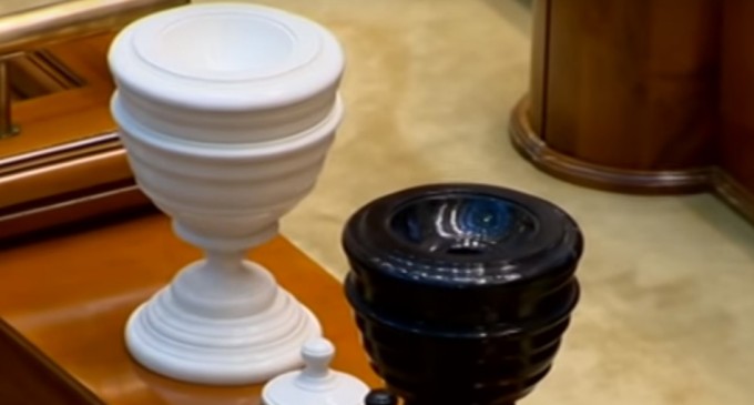 Liberalii vor să depună marți moțiunea de cenzură. Semnatarii au spus că vor vota la vedere – Politic