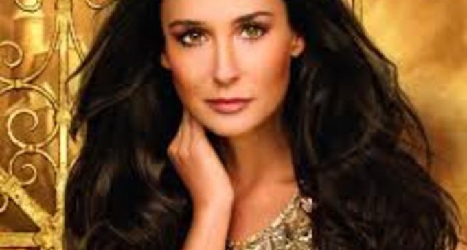 Actrița Demi Moore a dezvăluit identitatea celui care a violat-o în adolescență: Cum este să știi că mama ta te-a vândut pentru 500 de dolari, ar fi întrebat-o bărbatul – Showbiz