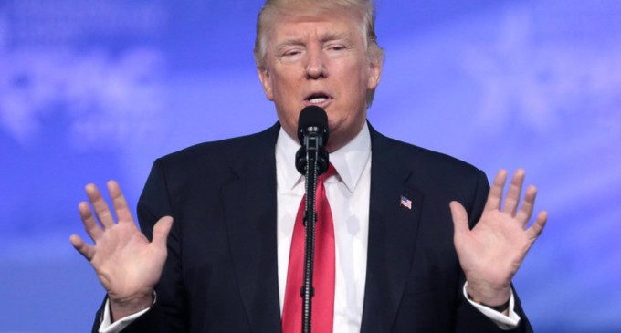 Procedura demiterii lui Donald Trump / Legături cu oligarhi, relaţiile cu Ucraina şi Rusia – International