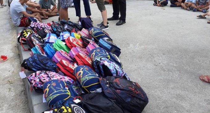 Un profesor de la o școală din Dâmbovița este anchetat după ce a fost acuzat că ar fi mângâiat și sărutat elevi / Cadrul didactic, la bază profesor de religie, le-ar fi făcut chiar declarații de dragoste copiilor – Esential