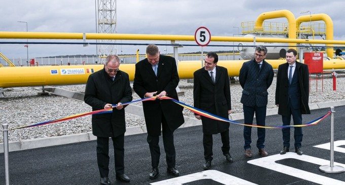 Klaus Iohannis a decorat Transgaz pentru că a finalizat o investiție: Efectele toxice ale guvernării din ultimii ani au fost resimțite de fiecare român, prin prețuri record la gaze și energie electrică – Energie
