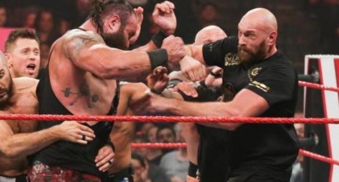 Digisport.ro: Tyson Fury l-a făcut Knock Out pe "Monstrul" de 175 de kilograme. 13 forțe de ordine și 10 sportivi au fost puși la podea