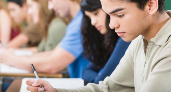 Bursele de ajutor social, performanță și studiu pentru elevii din municipiul Constanța au crescut datorită presiunii AEC