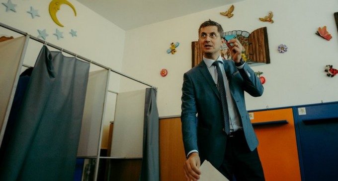 Barna, după ce Ghinea a spus că Sistemul a fost mai tare: ”A ratat un edit” – Politic