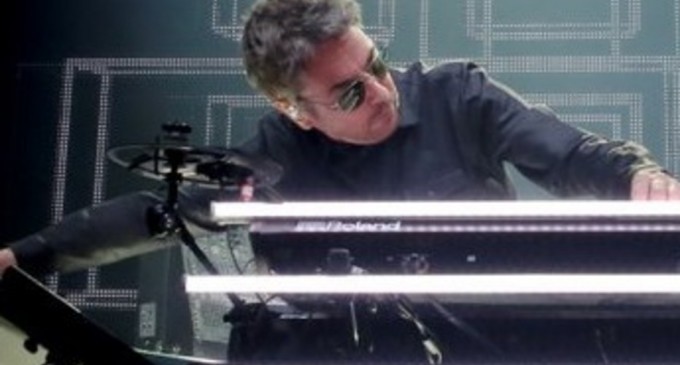 Jean-Michel Jarre va lansa un album „infinit”: Piesele se vor rearanja automat – Magazin