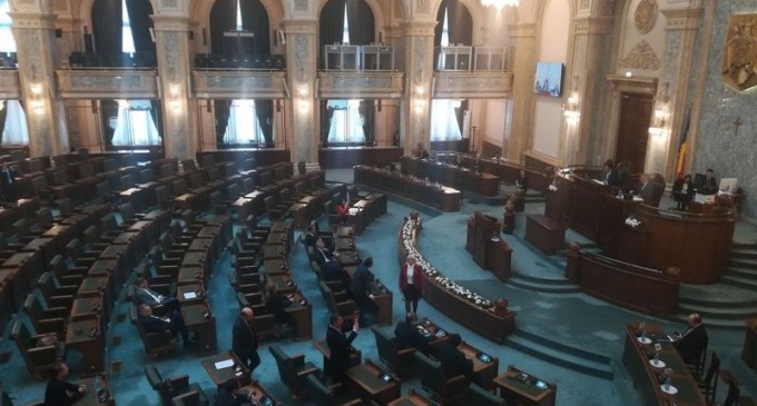 ​Senat: Plenul va fi convocat în sesiune extraordinară pentru OUG referitoare la drepturile de pensie ale funcţionarilor UE – Politic