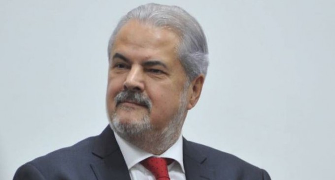 Reacția lui Năstase după ce a aflat că Iohannis îl lasă fără decorație: „Gestul său meschin nu prevestește nimic bun” – Politic