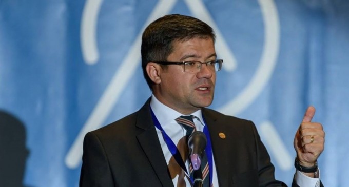 Ministrul Mediului spune că e atacat de reprezentanții procesatorilor de lemn pe tema operaționalizării SUMAL, sistemul de urmărire a masei lemnoase – Esential