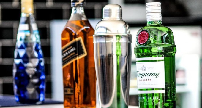 Science News: Doctorii reduc numărul băuturilor alcoolice standard „acceptabile” la numai 10 pe săptămână sau 1,4/zi – Esential