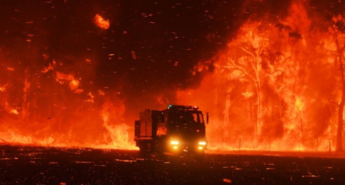 Un copil de 12 ani a scăpat viu din incendiile australiene după ce a plecat cu mașina fratelui – International