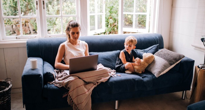 Despre avocat online si cand apelam la serviciile de consultanta juridica online